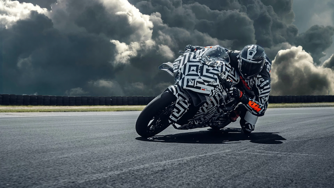 20240904_KTM_Never_Stop_Cloudy_Sky_edit_gif_V2